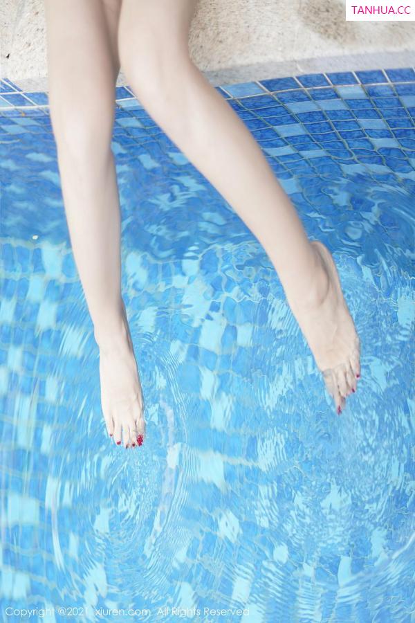 张雨萌 纯小希 张雨萌江浙沪旅拍 牛仔裤与泳池湿身第21张图片